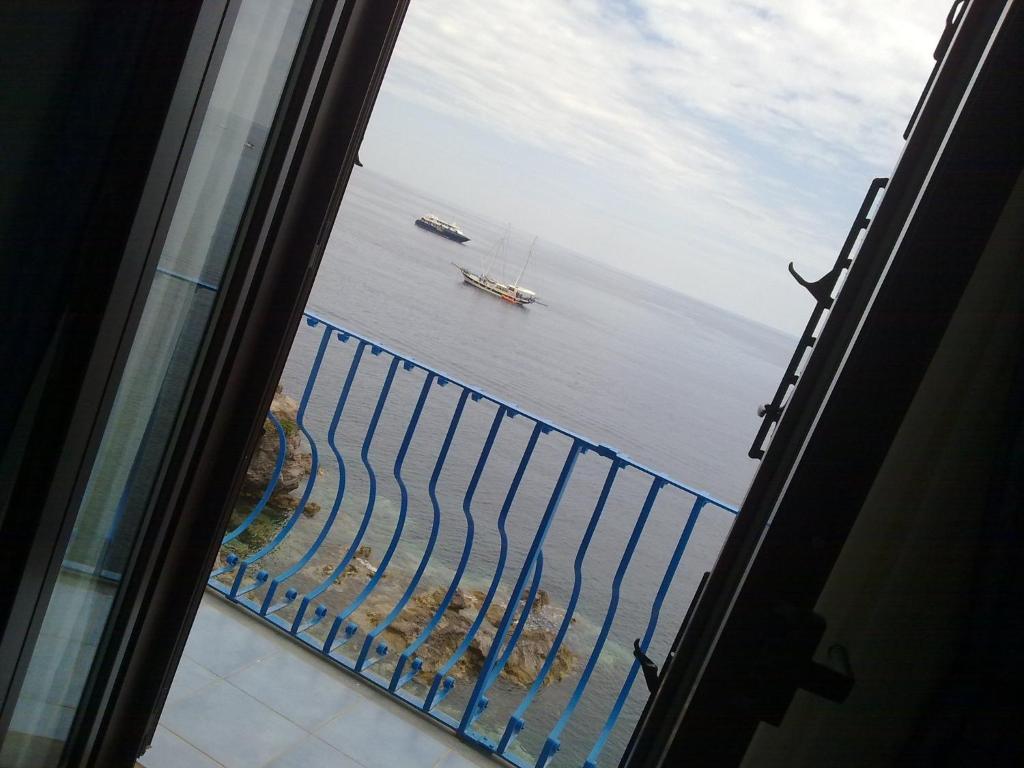 Hotel Rocce Azzurre Lipari  Zimmer foto