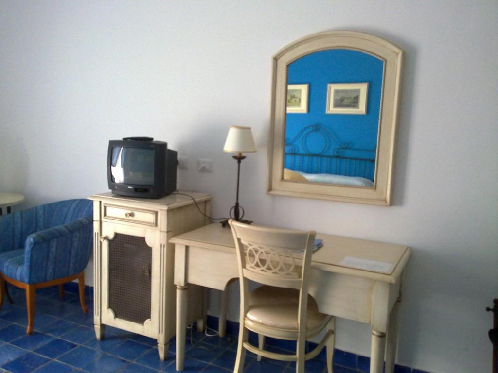 Hotel Rocce Azzurre Lipari  Zimmer foto