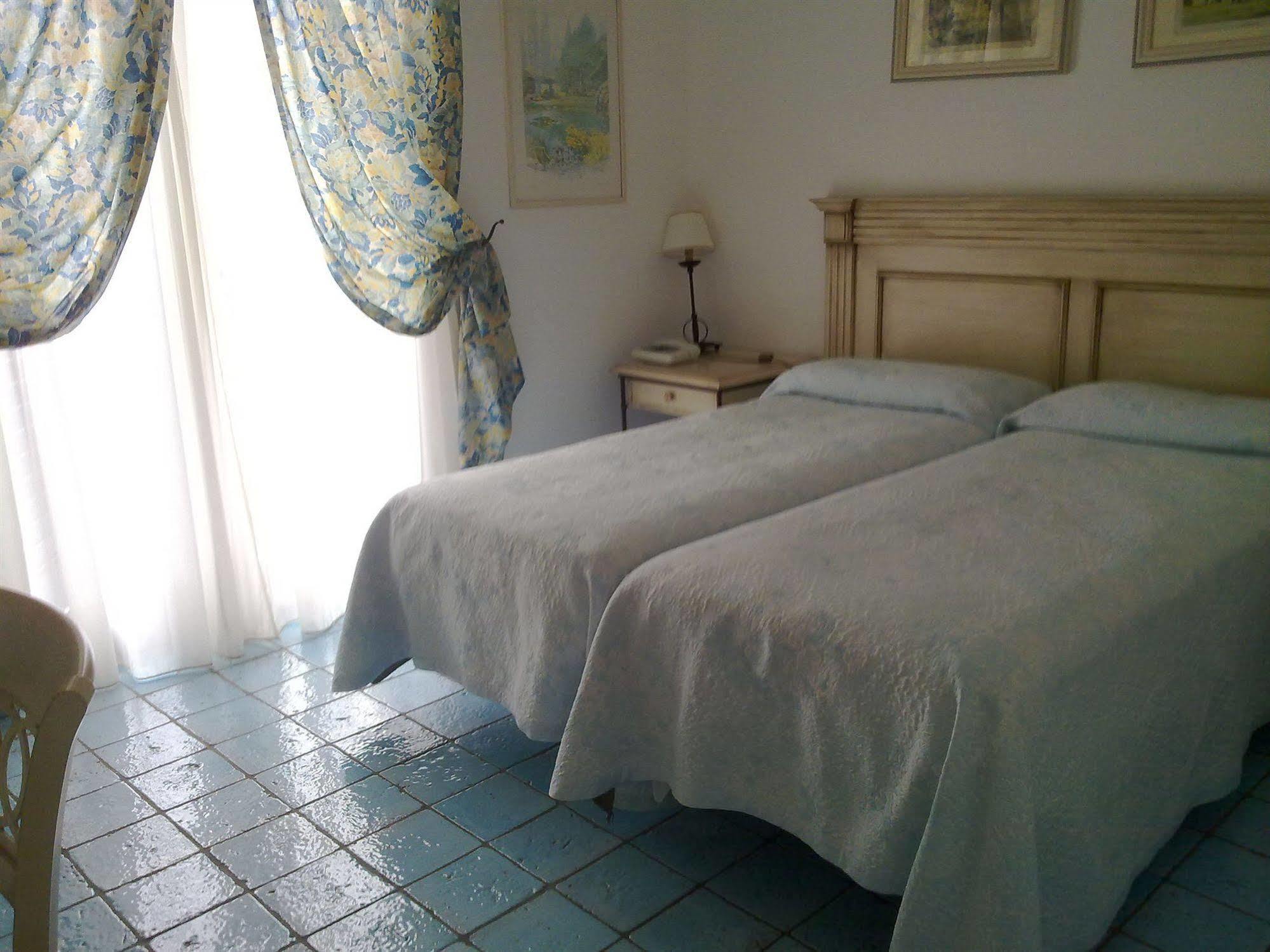 Hotel Rocce Azzurre Lipari  Exterior foto