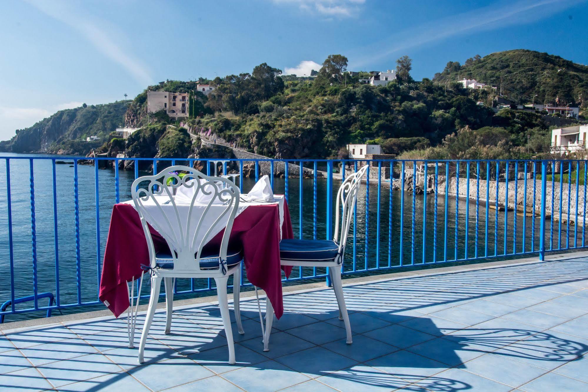 Hotel Rocce Azzurre Lipari  Exterior foto